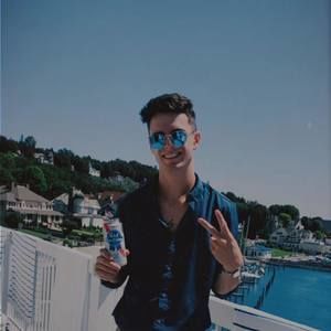 Meet your Posher, Nick